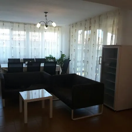 Casa Dragon בית הארחה 3*